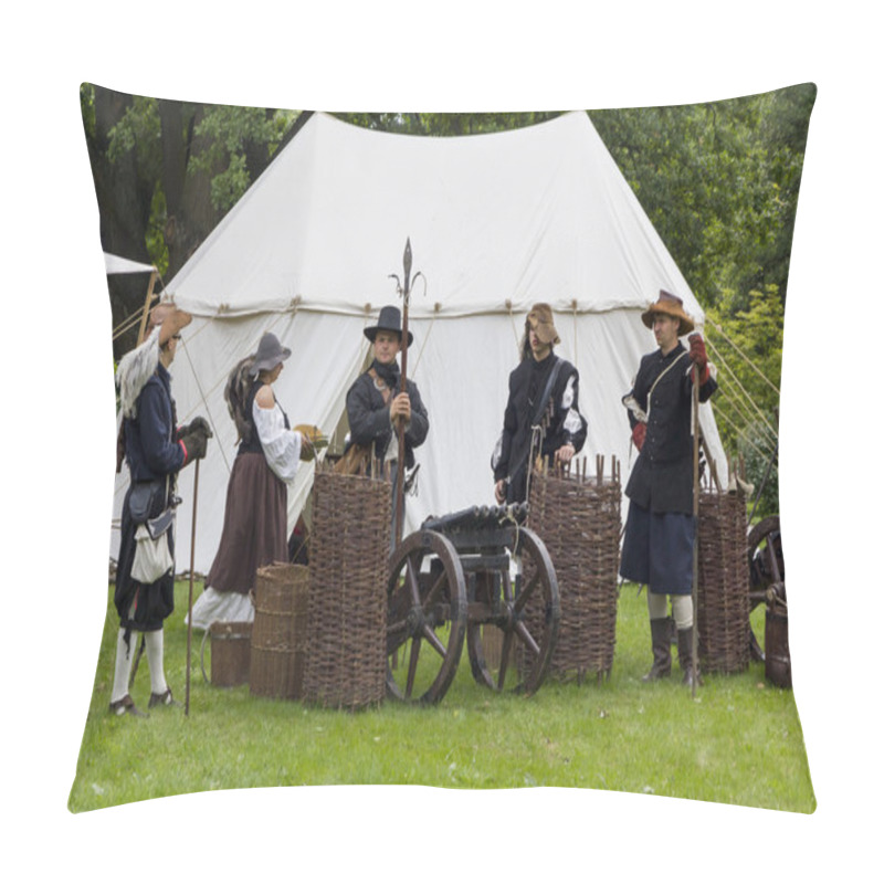 Personality  History Fans Dressed As 17th Century Mercenary Soldiers Pillow Covers