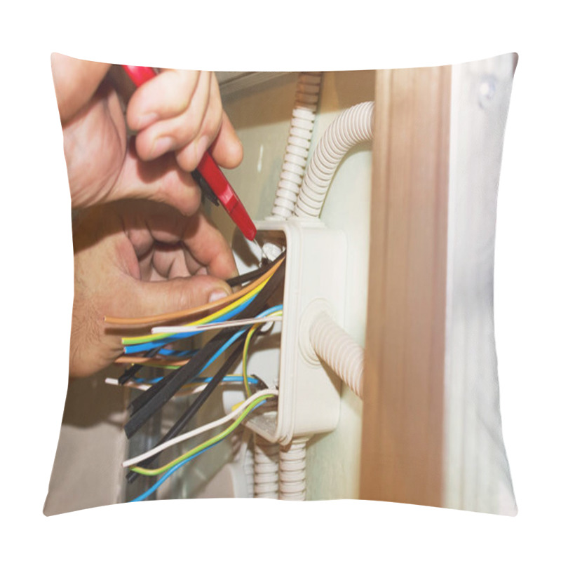 Personality  Electricians Clears Wire For Electricity Installation Pillow Covers