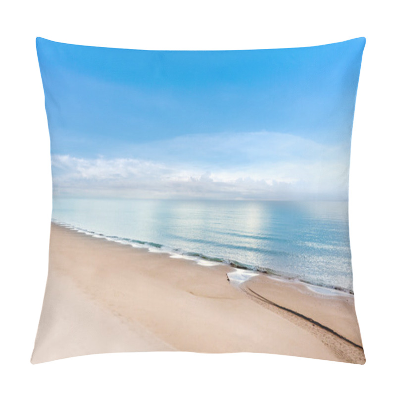 Personality  Hua Hin Thailand Beach, Summer Sea Beach With Waves, Blue Sunny  Pillow Covers