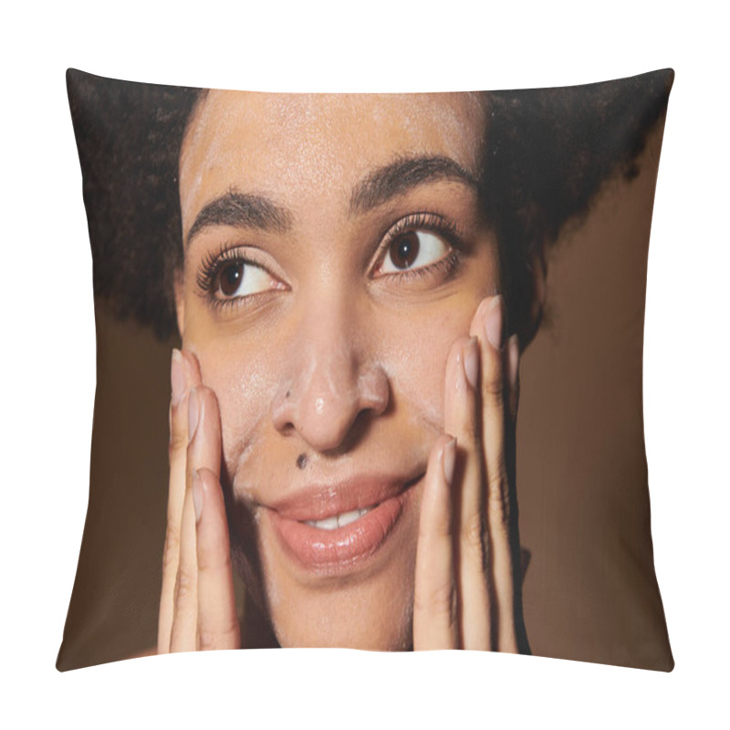 Personality  A Young Woman With Dark Skin Gently Applies A Cleansing Product To Her Face, Showcasing The Beauty Of Diversity. Pillow Covers