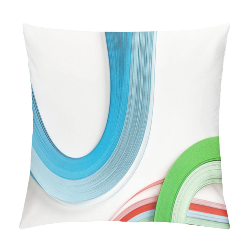 Personality  Top View Of Wavy Rainbow Paper Lines On White Background Pillow Covers