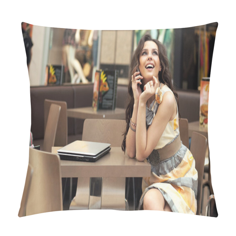 Personality  Young Smiling Businesswoman Talking On The Phone Pillow Covers