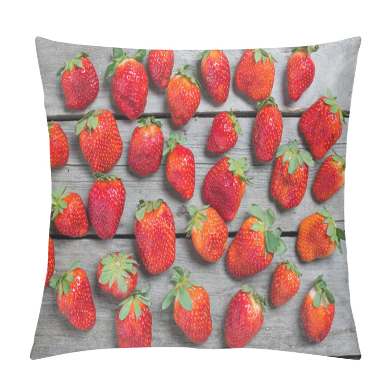 Personality  Fresh Strawberries Background Pillow Covers