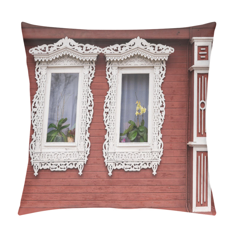 Personality  Russian Carved Frames Of Wooden Houses Pillow Covers