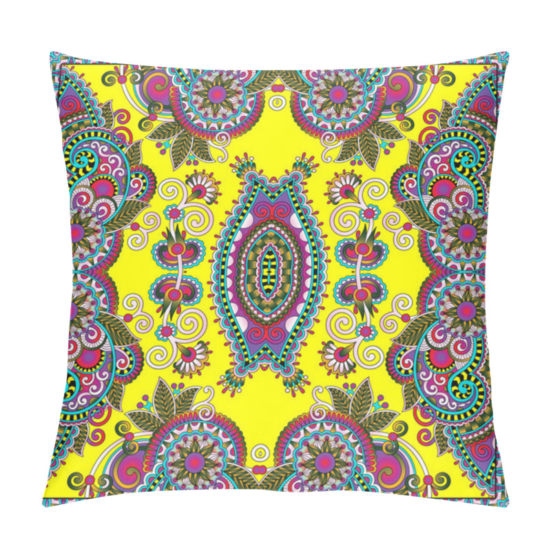 Personality  Traditional Ornamental Floral Paisley Bandanna Pillow Covers