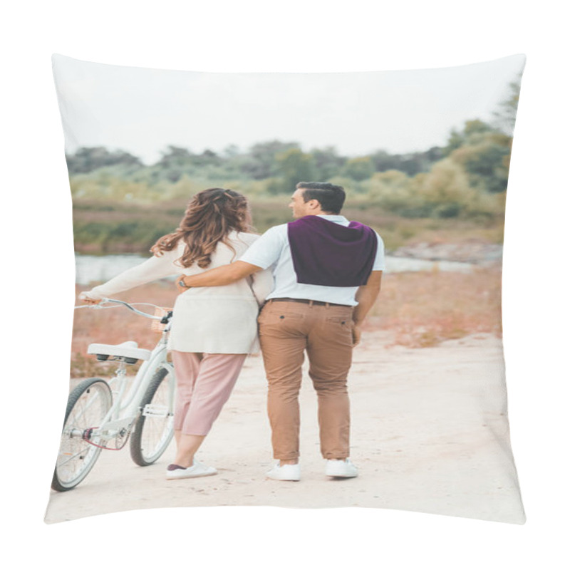 Personality  Back View Of Couple With Retro Bicycle On Sandy Beach Pillow Covers