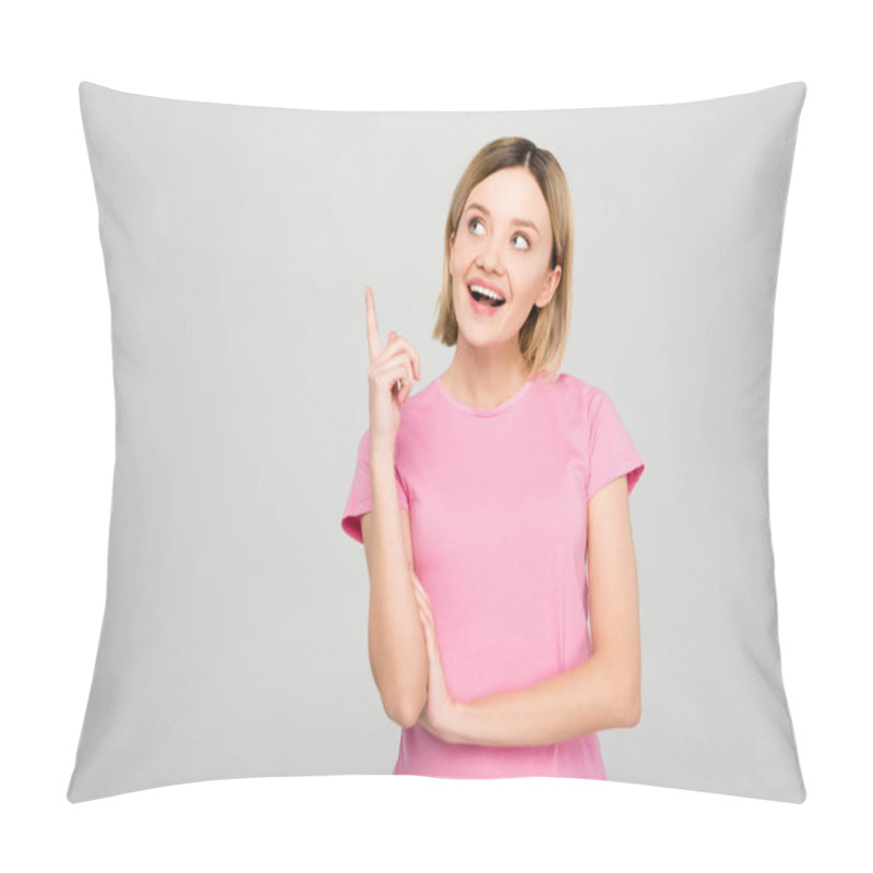 Personality  Excited Young Woman In Pink T-shirt Having Idea While Pointing Up Isolated On Grey Pillow Covers