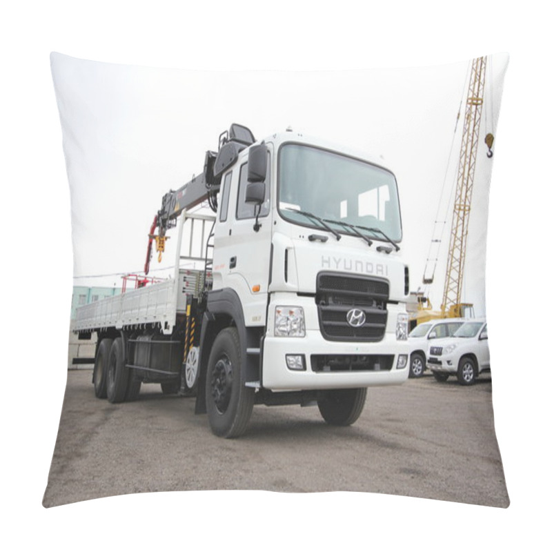 Personality  Great White Auto Truck Crane Standing On A Construction Site - Ukraine, Crimea - September, 21, 2016 Pillow Covers