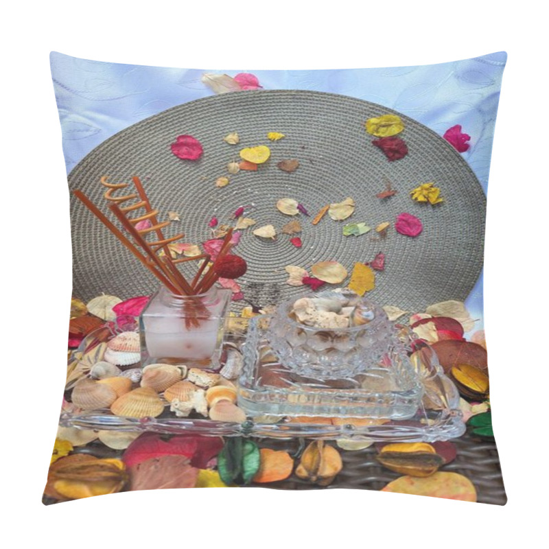 Personality  Glass Flag With A Glass Vase Filled With Seashells. The Flag Also Has An Air Freshener With Wooden Stems That Spread The Floral Aroma Throughout The Room.  Pillow Covers