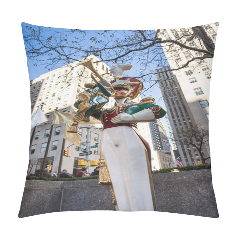 Personality  Rockefeller Center Christmastime Pillow Covers