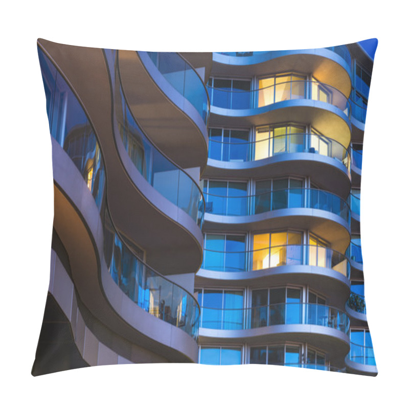 Personality  Luxury Apartments In London Pillow Covers