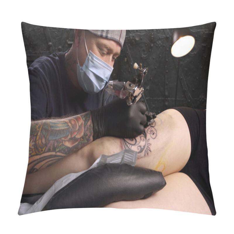 Personality  Tattooing A Thigh Pillow Covers