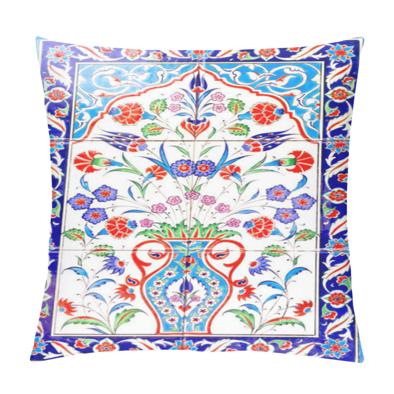 Personality  Traditional Turkish Floral Ornament On Tiles Pillow Covers