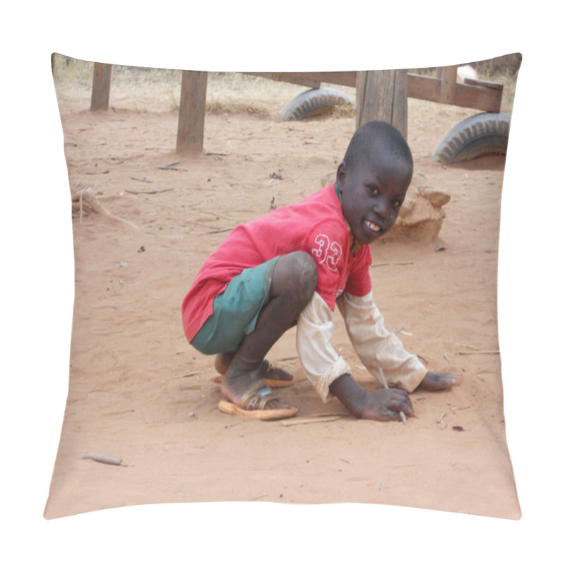 Personality  Smile For Africa 386 - Moments Of Everyday Life Of African Child Pillow Covers