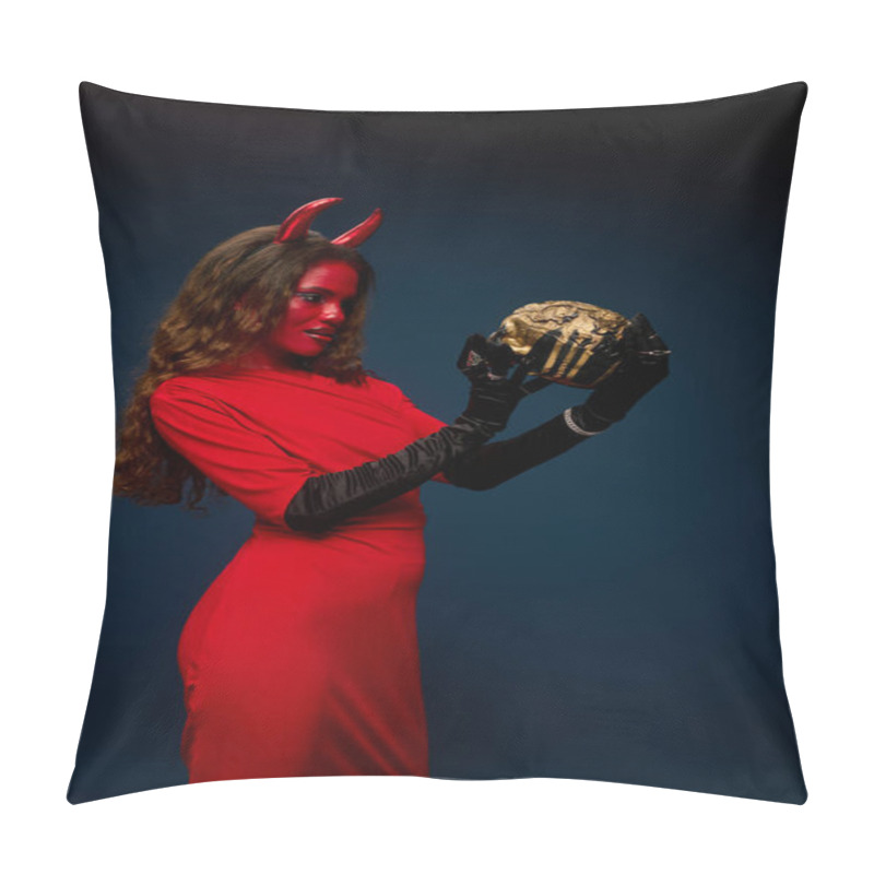 Personality  A Stunning Woman Dressed As A Devil Admires A Gleaming Golden Skull In An Enchanting Atmosphere. Pillow Covers