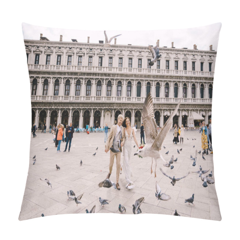 Personality  Venice Wedding, Italy. The Bride And Groom Are Running Through A Flock Of Flying Pigeons In Piazza San Marco, Amid The National Archaeological Museum Venice, Surrounded By A Crowd Of Tourists. Pillow Covers