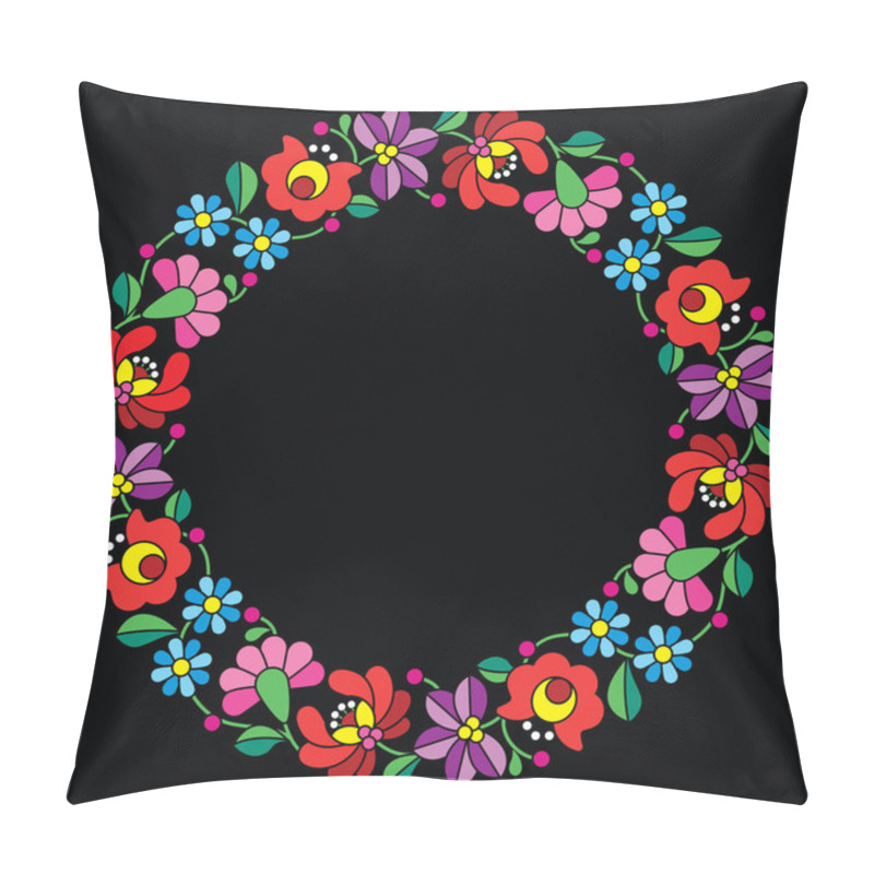 Personality  Kalocsai Embroidery In Circle - Hungarian Floral Folk Pattern On Black Pillow Covers