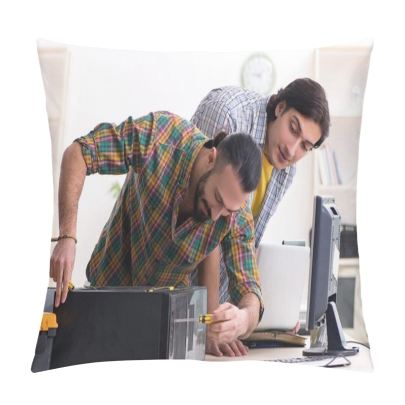 Personality  The It Engineers Working On Hardware Issue Pillow Covers