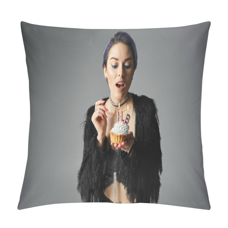 Personality  A Young Woman With Short Dyed Hair Strikes A Pose While Holding A Delicious Cupcake In A Stylish Outfit. Pillow Covers