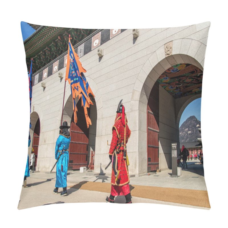 Personality  The King's Royal Guard Pillow Covers