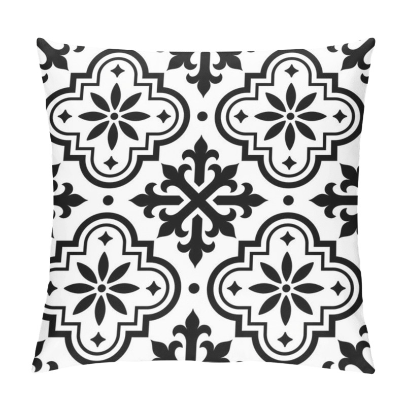 Personality  Spanish Tile Pattern, Moroccan Tiles Design, Seamless Black And White Background - Azulejo Pillow Covers