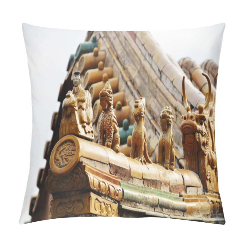 Personality  Chinese Eave With Beast Statue Pillow Covers