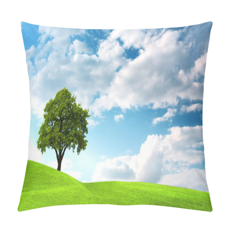 Personality  Oak Tree On Green Field Pillow Covers