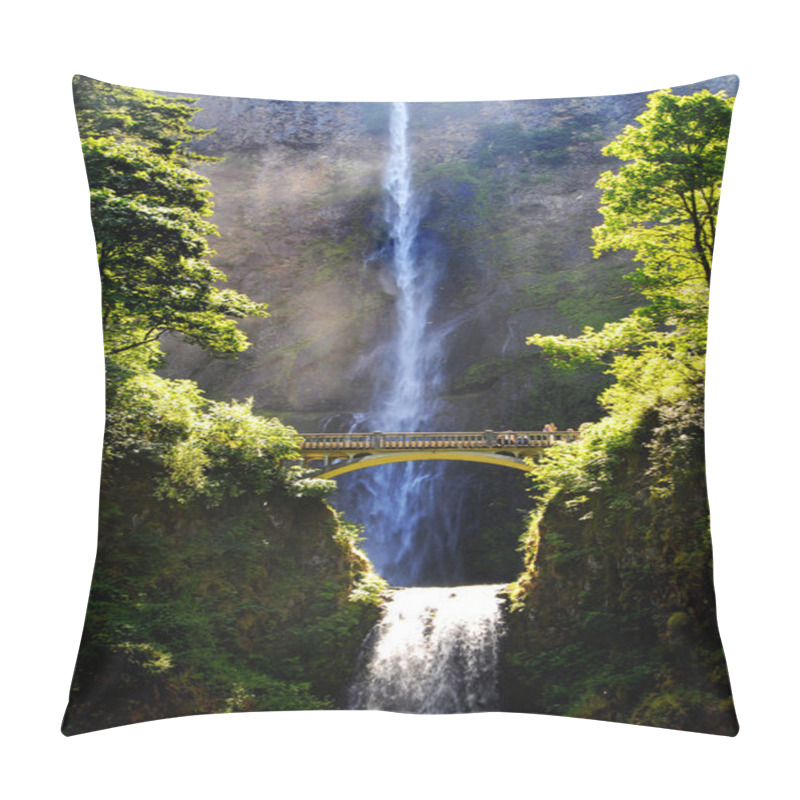 Personality  Multnomah Waterfalls Pillow Covers