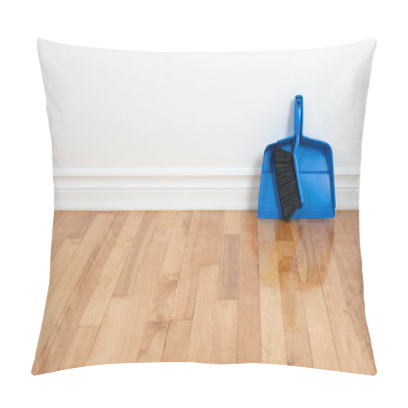 Personality  Dustpan And Brush On A Wooden Floor Pillow Covers