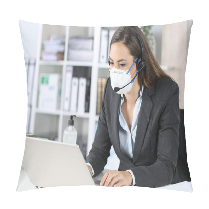 Personality  Telemarketer Woman Working On Laptop Avoiding Covid-19 With Mask Sitting On A Desk At Office Pillow Covers