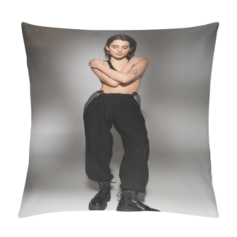 Personality  Full Length Of Sexy Shirtless Woman In Stylish Pants And Laced-up Boots Standing With Crossed Arms On Grey Background Pillow Covers