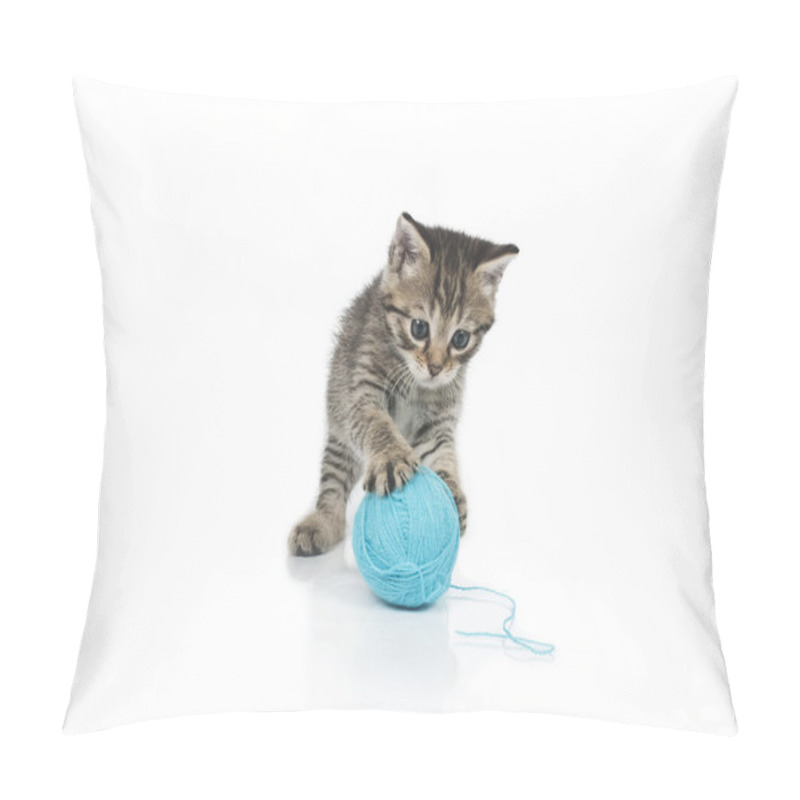 Personality  Cute Grey Kitten And Ball Of Thread Pillow Covers