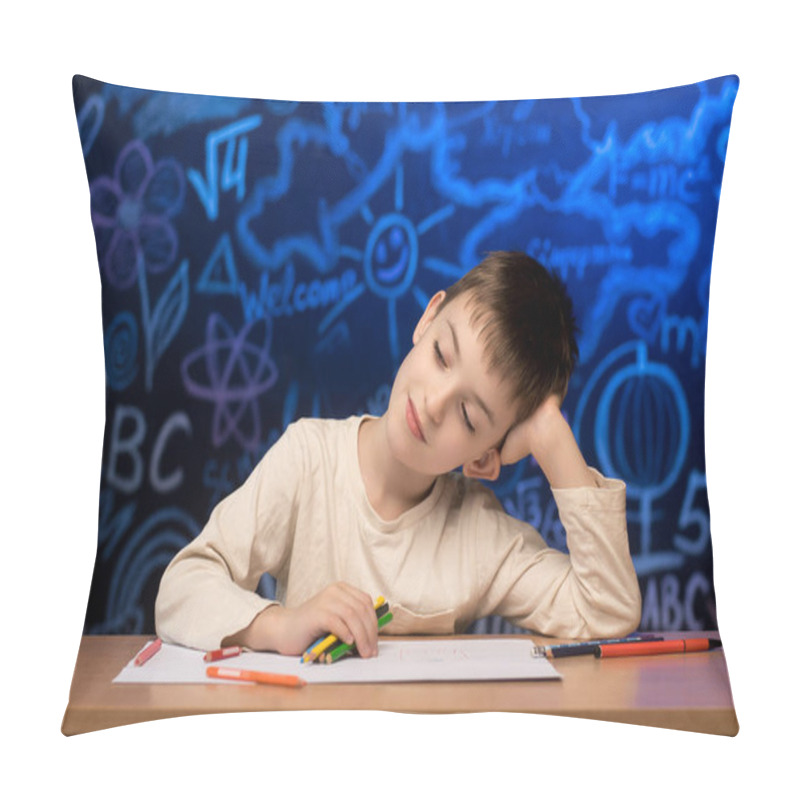 Personality  Child Engaged In Drawing Activity, Surrounded By Vibrant Educational Chalkboard Illustrations. Ideal For Concepts Of Early Education, Creativity, And School Environment. Pillow Covers