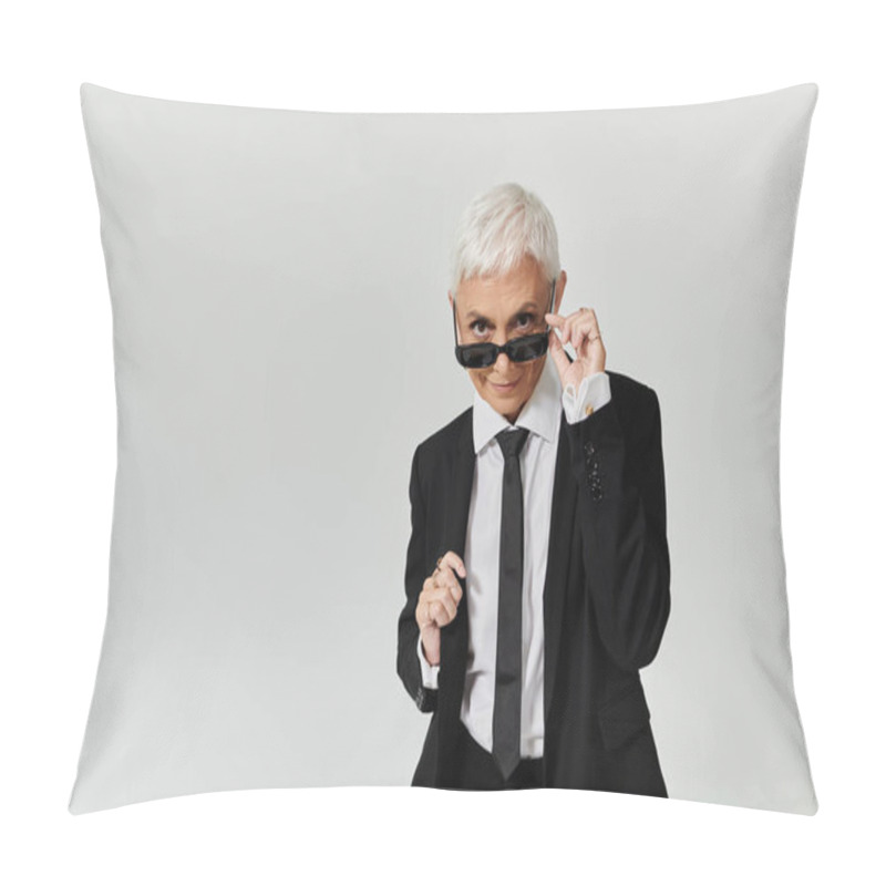 Personality  A Confident Woman Showcases Her Fashion Sense In A Sleek Outfit. Pillow Covers