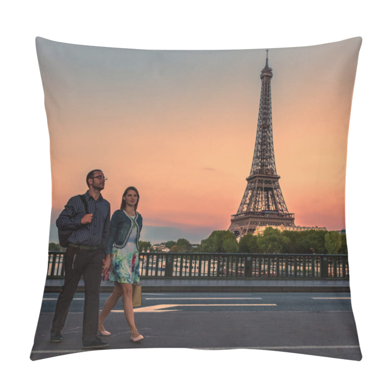 Personality  Young Couple Walking In Paris Close To Eiffel Tower In The Evening. Pillow Covers