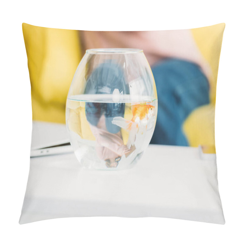 Personality  Selective Focus Of Bright Gold Fish In Aquarium With Clear Water Pillow Covers