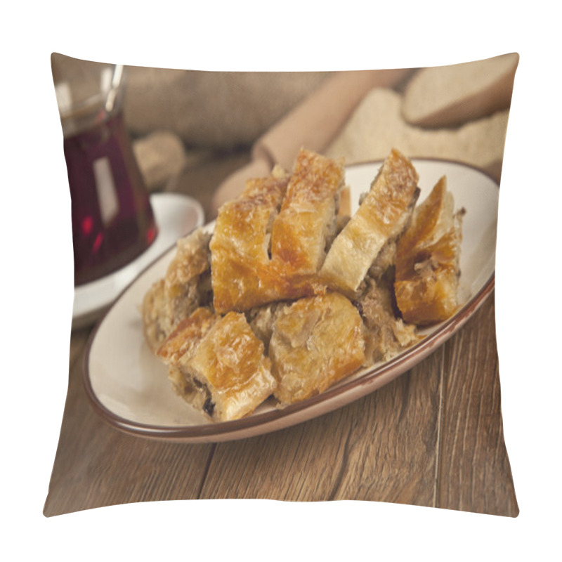 Personality  Turkish Style Meat Stuffed Filo Dough Borek Served Kol Boregi Pillow Covers