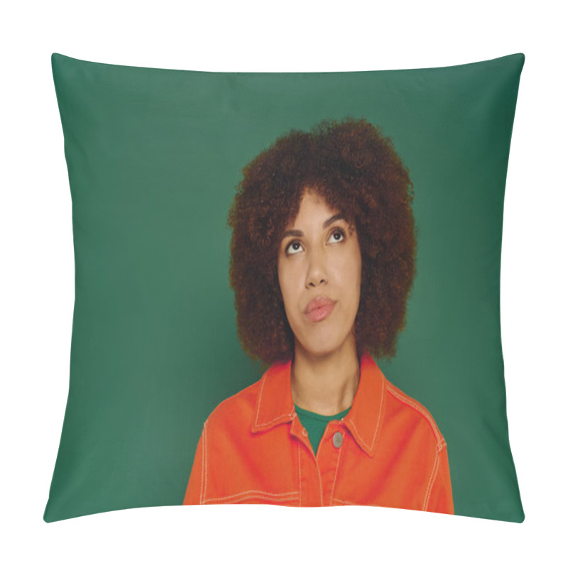 Personality  A Pretty Young Woman Showcases Her Emotions While Dressed Casually In Front Of A Vivid Green Background. Pillow Covers