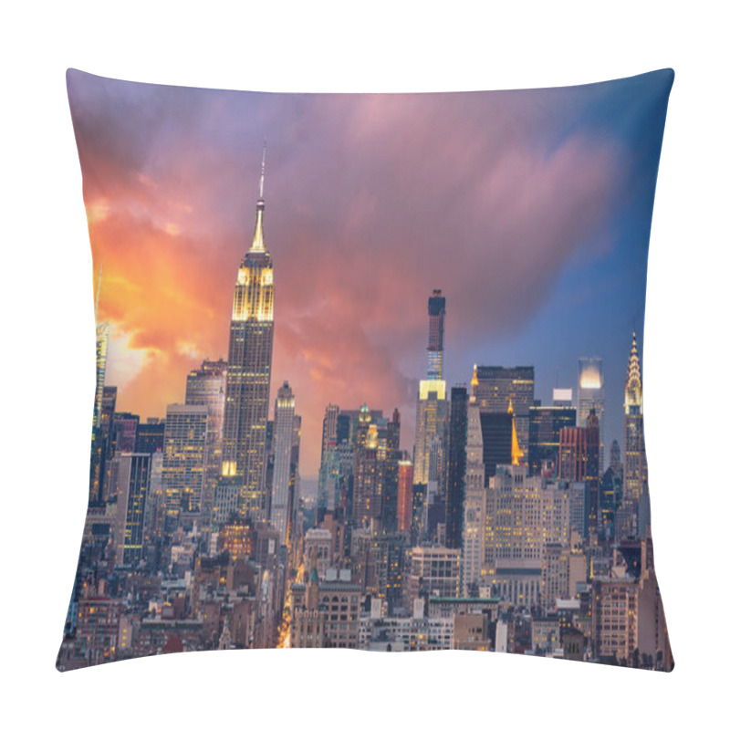 Personality  Aerial View Of New York City From Downtown To Midtown Along 5th Avenue At Dusk Pillow Covers