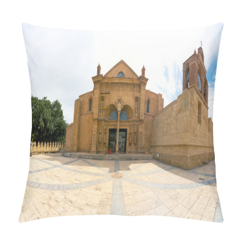 Personality  Panorama Of Cathedral Of Santa Maria La Menor In The Colonial Zone Of Santo Domingo, Dominican Republic Pillow Covers