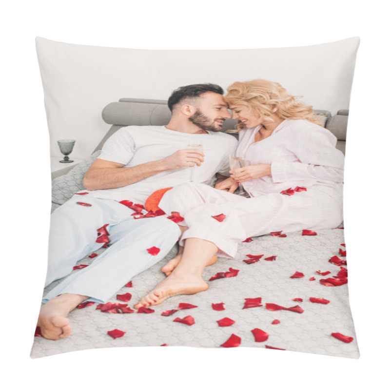 Personality  Smiling Couple Drinking Champange While Lying In Bed On Rose Petals Pillow Covers