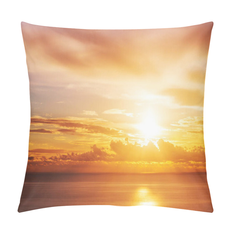 Personality  Sunset Scene Above Sea Pillow Covers