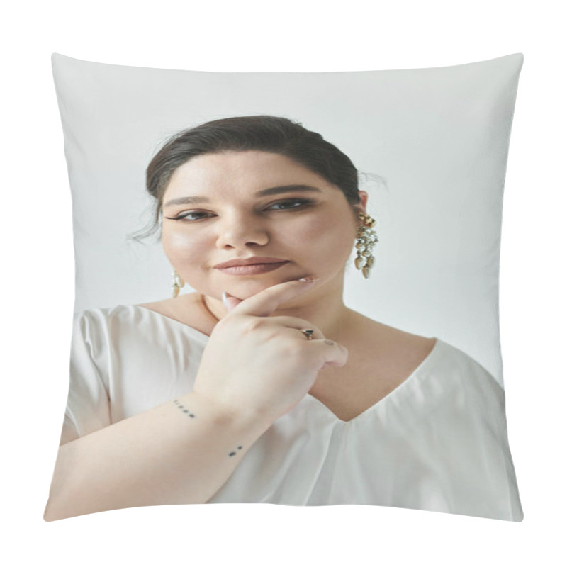 Personality  A Beautiful Plus Size Bride Showcases Her Radiant Elegance, Adorned In A Timeless Wedding Dress And Shimmering Earrings. Pillow Covers