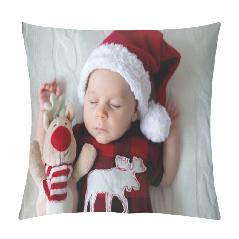 Personality  Little Sleeping Newborn Baby Boy, Wearing Santa Hat  Pillow Covers