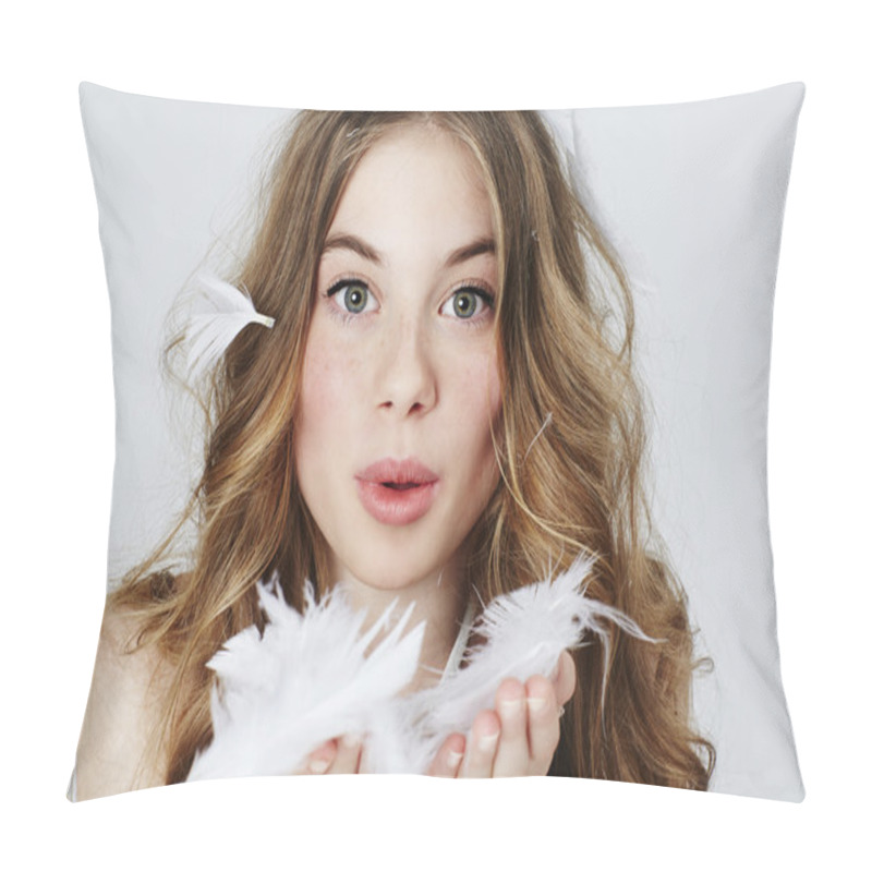 Personality  Teenage Girl Blowing Feathers Pillow Covers