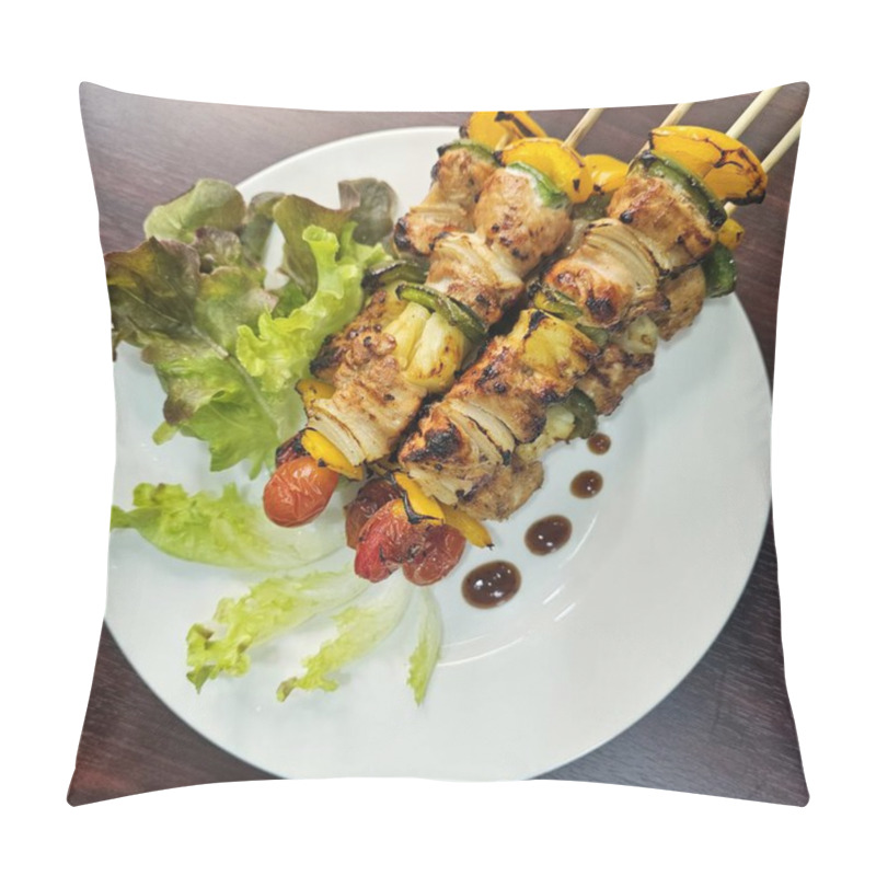 Personality  Juicy Grilled Chicken Skewers Paired With Fresh Vegetables And Garnished With Lettuce And Tomato, Served On A Stylish White Plate. Ideal For Healthy Meals. Pillow Covers