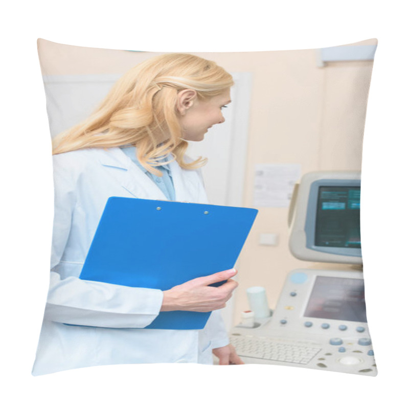 Personality  Obstetrician Gynecologist With Clipboard Looking At Ultrasonic Scanner Pillow Covers