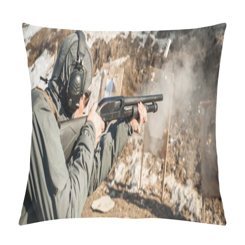 Personality  Tactical Combat Pump Gun Shooting Training. Shotgun Weapon Action Course Pillow Covers