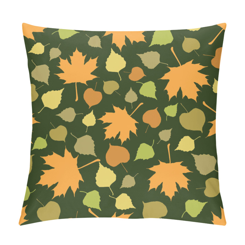 Personality  Seamless Pattern Of Autumn Leaves Isolated On A Green Background. Pillow Covers