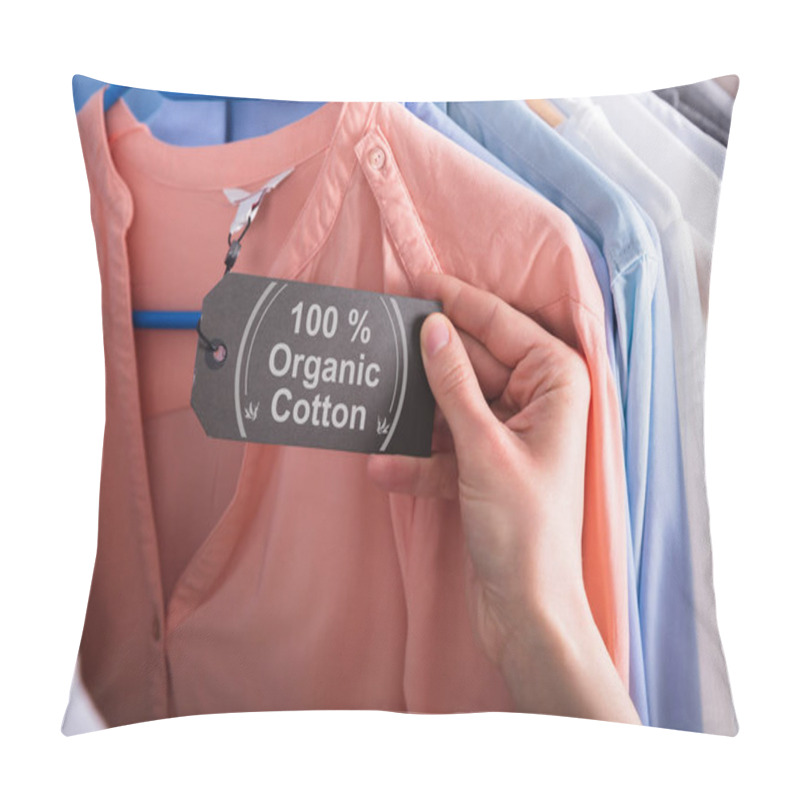 Personality  Close-up Of A Woman's Hand Holding Label Showing 100 Percent Organic Cotton Pillow Covers